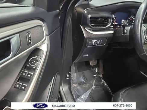 Used 2022 Ford Explorer XLT w/ Equipment Group 202A image 27
