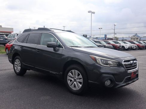Used 2018 Subaru Outback 2.5i Premium AWD/4WD image 7