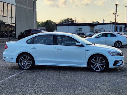 Used 2018 Volkswagen Passat 2.0T R-Line FWD image 10