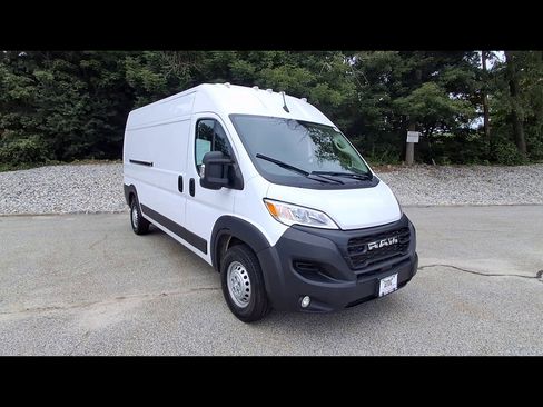 Used 2026 RAM ProMaster 2500 w/ Convenience Group FWD image 3