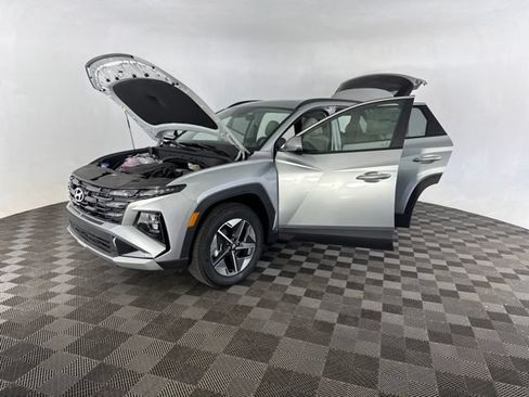 Used 2025 Hyundai Tucson SEL AWD/4WD image 13