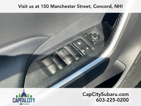 Used 2019 Toyota RAV4 LE AWD/4WD image 11
