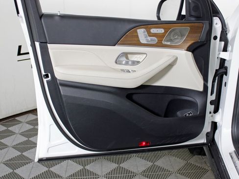 Certified 2024 Mercedes-Benz GLS 450 4MATIC image 10