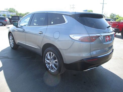 Used 2024 Buick Enclave Premium w/ Experience Buick Package AWD/4WD image 8