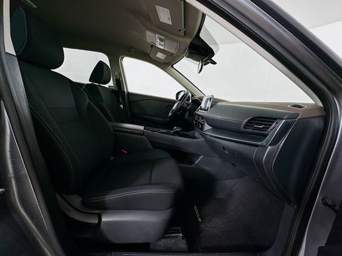 Used 2023 Nissan Rogue S image 29