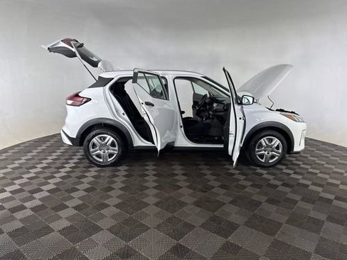 Certified 2023 Nissan Kicks S FWD image 13