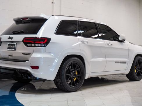 Used 2018 Jeep Grand Cherokee Trackhawk AWD/4WD image 29