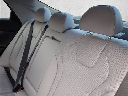 New 2026 Hyundai Elantra Limited image 17