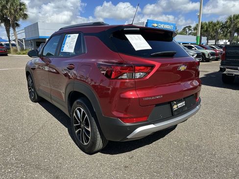 Used 2025 Chevrolet TrailBlazer LT w/ Convenience Package FWD image 14