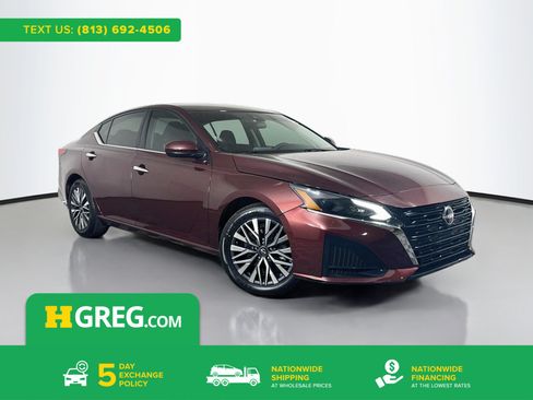 Used 2023 Nissan Altima 2.5 SV FWD image 1
