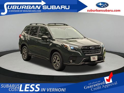 Used 2023 Subaru Forester Premium AWD/4WD image 1
