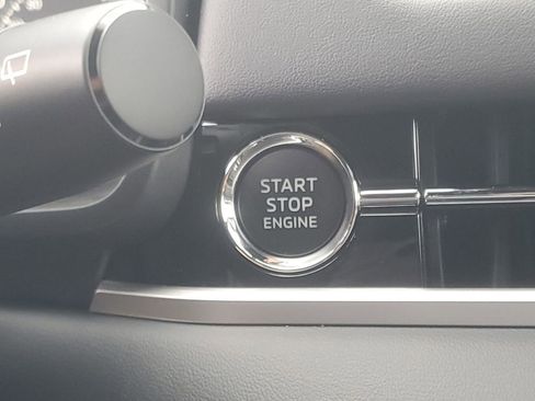 New 2026 Mitsubishi Outlander LE FWD image 29