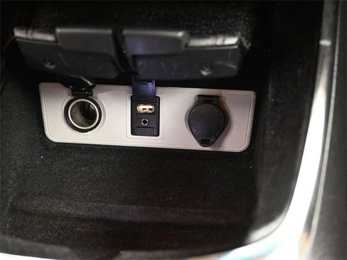 Used 2015 Toyota Avalon XLE image 3