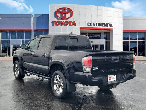 Certified 2017 Toyota Tacoma Limited w/ Tow Package AWD/4WD image 4