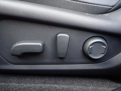 New 2026 Subaru Crosstrek 2.5i Limited image 12