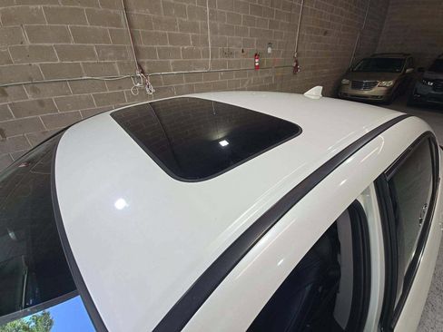 Used 2017 Honda Accord EX-L image 9
