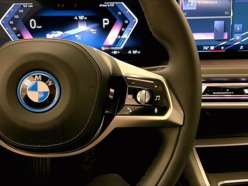 Certified 2023 BMW i7 xDrive60 AWD/4WD image 19