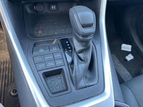 Used 2019 Toyota RAV4 LE w/ All Weather Liner Package AWD/4WD image 26