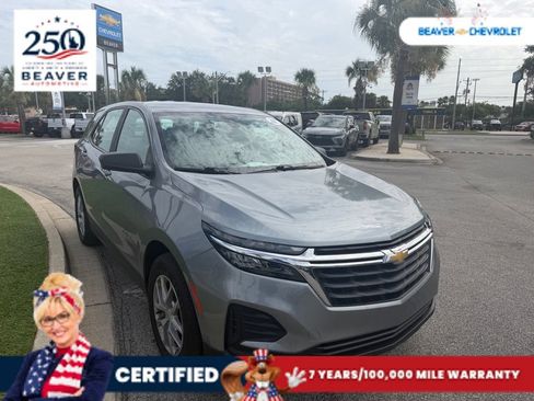 Used 2024 Chevrolet Equinox LS FWD image 2