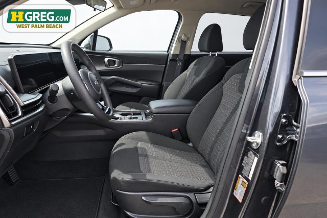 Used 2024 Kia Sorento LX FWD image 10