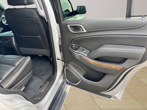 Used 2020 GMC Yukon Denali w/ Open Road Package AWD/4WD image 19
