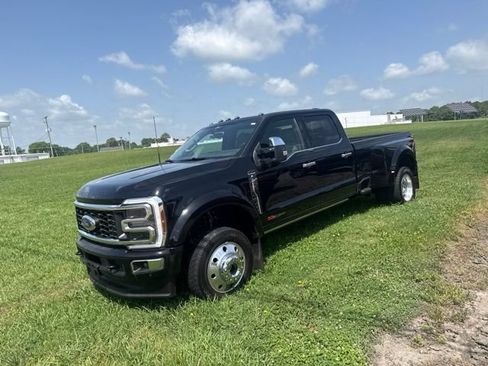 Used 2025 Ford F450 Platinum w/ Platinum Plus Package AWD/4WD image 4