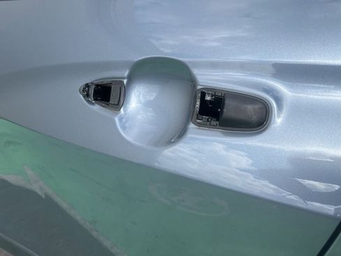 Used 2022 Toyota Corolla Cross LE image 12