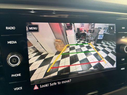 Used 2020 Volkswagen Atlas Cross Sport SEL image 17