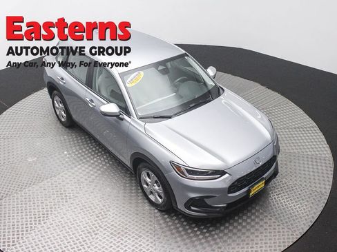 Used 2025 Honda HR-V LX image 3