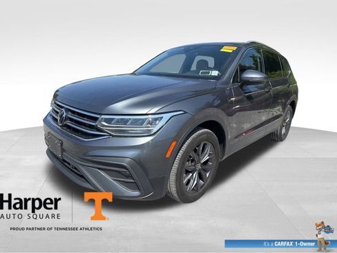 Used 2022 Volkswagen Tiguan SE w/ Panoramic Sunroof Package AWD/4WD image 1