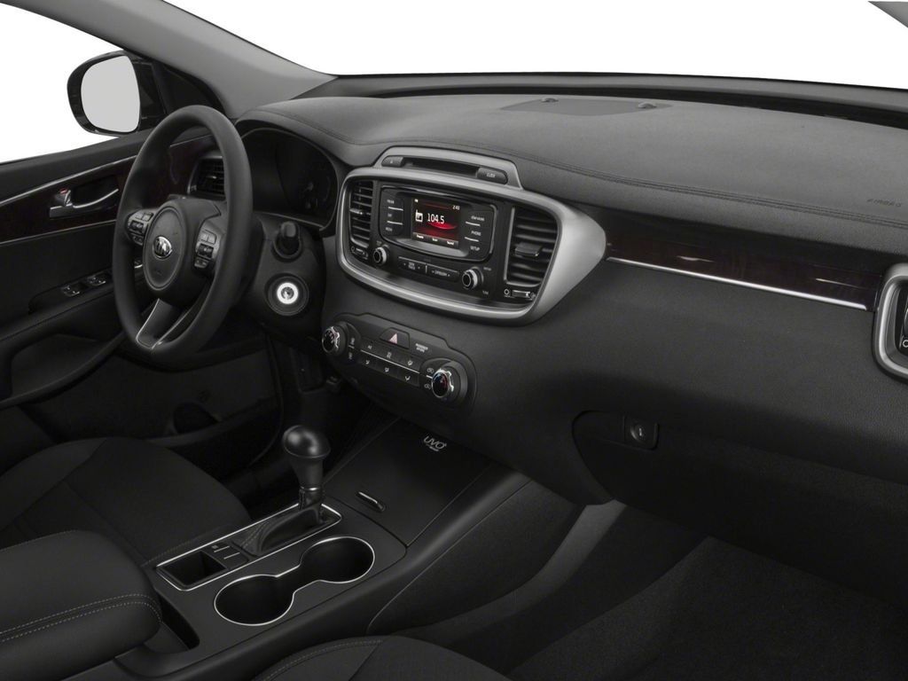 Used 2018 Kia Sorento AWD image 13