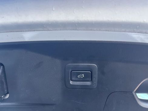 Used 2019 MAZDA CX-9 Touring w/ Touring Premium Package image 12