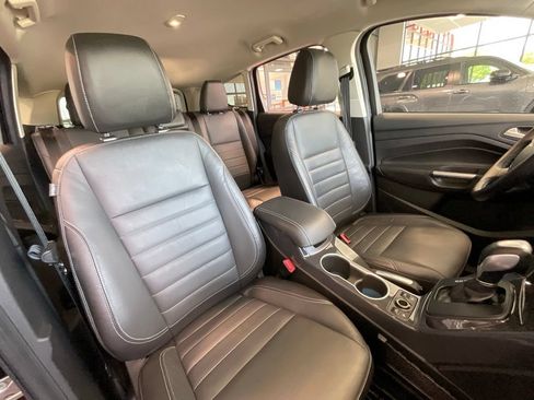 Used 2015 Ford Escape Titanium FWD image 18