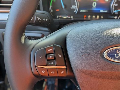 Used 2023 Ford Maverick Lariat w/ Lariat Luxury Package image 16