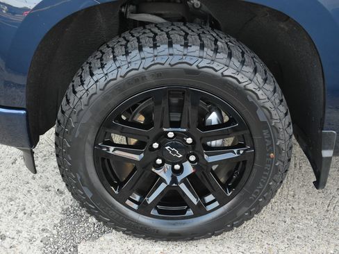 Used 2022 Chevrolet Silverado 1500 RST AWD/4WD image 11
