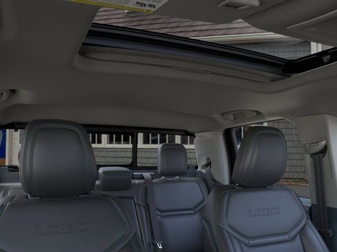 New 2026 Ford Maverick Lobo AWD/4WD image 12