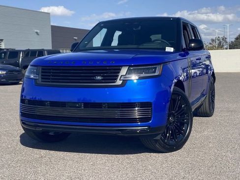 New 2025 Land Rover Range Rover SV image 3
