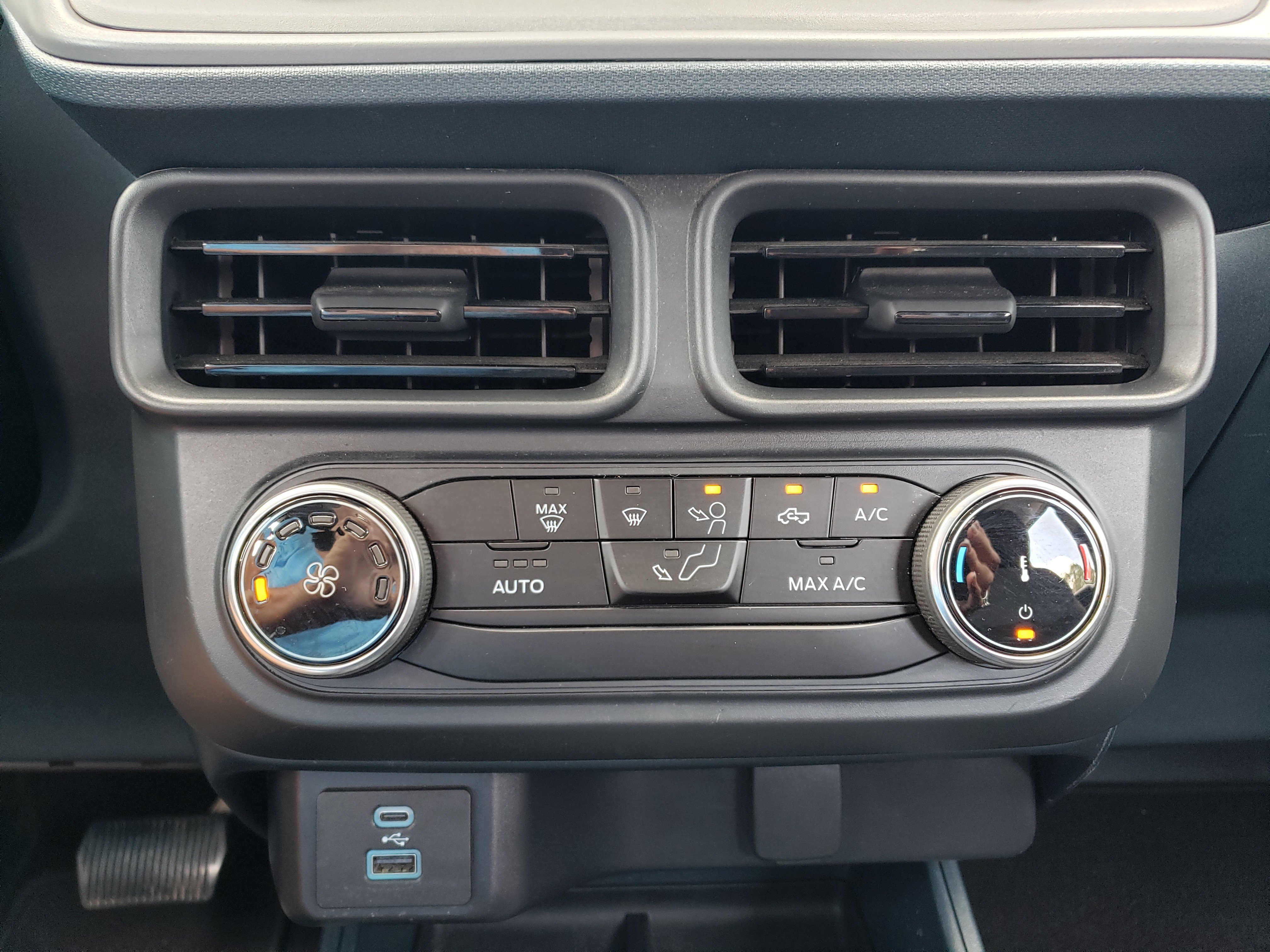 Used 2024 Ford Maverick XL FWD image 23