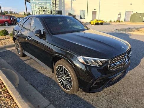 Used 2024 Mercedes-Benz GLC 300 4MATIC image 1