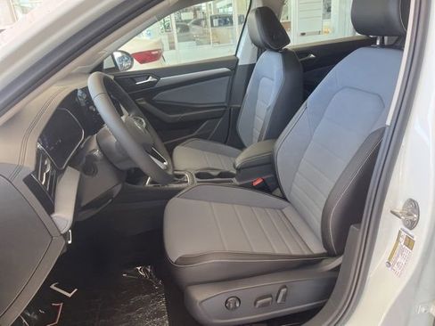 New 2026 Volkswagen Jetta SE image 22