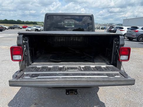 Used 2022 Jeep Gladiator Sport AWD/4WD image 18