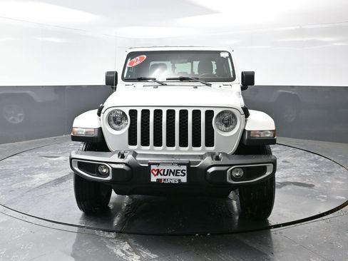 Used 2022 Jeep Gladiator Sport image 7