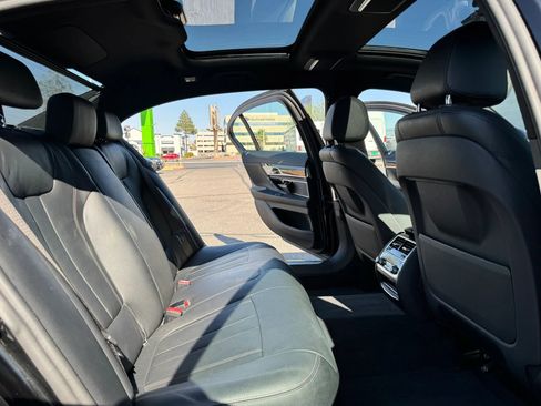 Used 2019 BMW 740i w/ M Sport Package RWD image 16