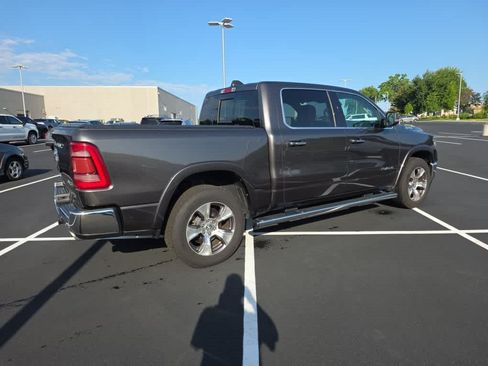 Used 2020 RAM 1500 Laramie AWD/4WD image 3