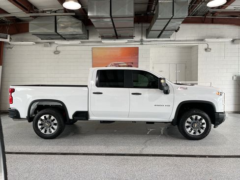 New 2026 Chevrolet Silverado 2500 Custom w/ Custom Convenience Package AWD/4WD image 10