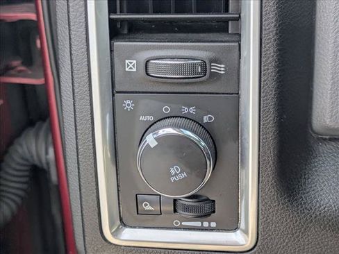 Used 2019 RAM 1500 Big Horn RWD image 12