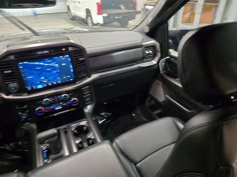 Used 2025 Ford F150 Lariat w/ Equipment Group 501A Mid image 43