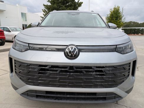 New 2026 Volkswagen Tiguan S FWD image 9