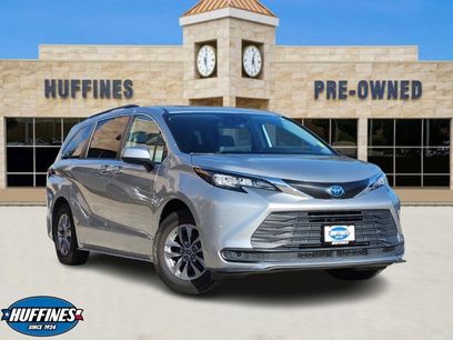 Used 2022 Toyota Sienna LE