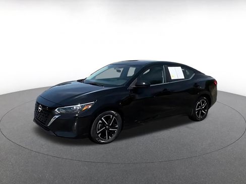 Used 2025 Nissan Sentra SV FWD image 6